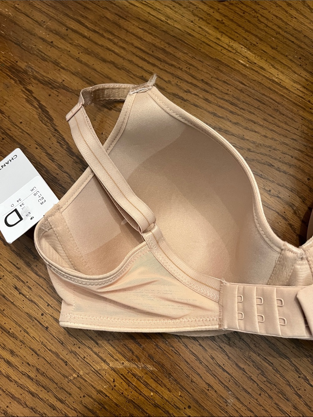 Chantelle Light Nude Smooth Underwire T-Shirt Bra, size 34 D, new with tags - Picture 9 of 13